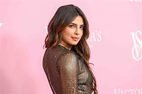 priyanka chopra nackt|Priyanka Chopra arrived at the Victorias Secret show in her。